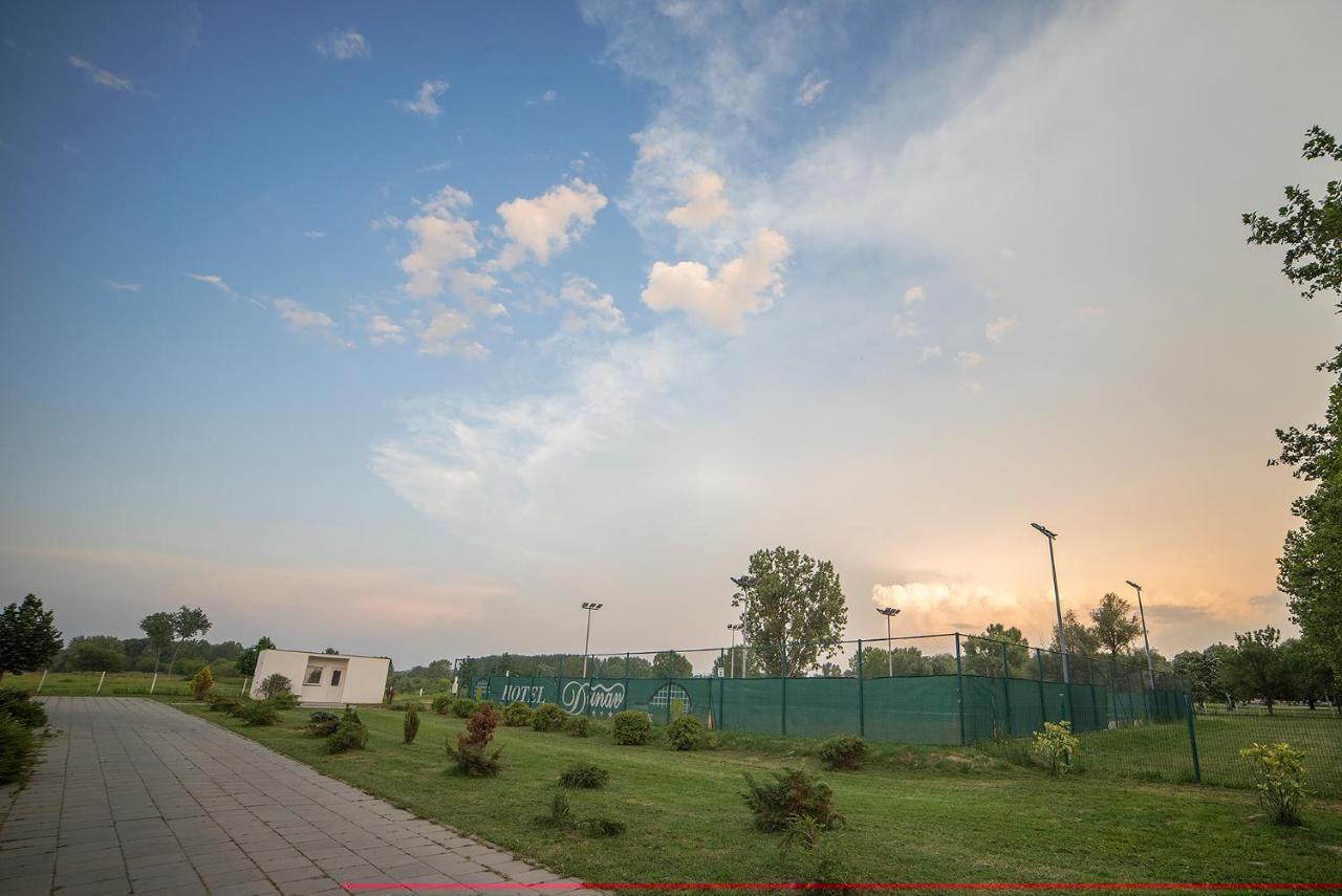 אילוק Hotel Dunav מראה חיצוני תמונה
