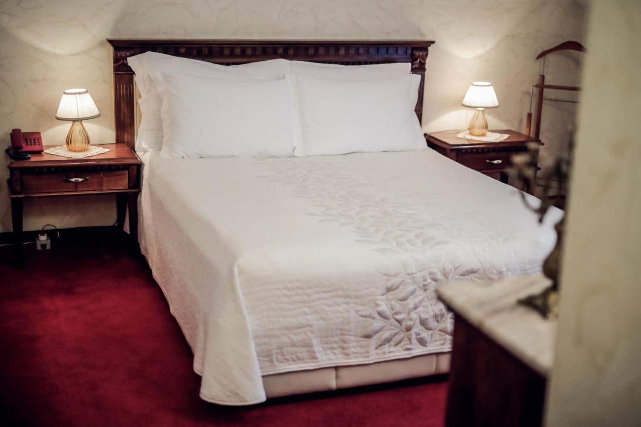 אילוק Hotel Dunav מראה חיצוני תמונה