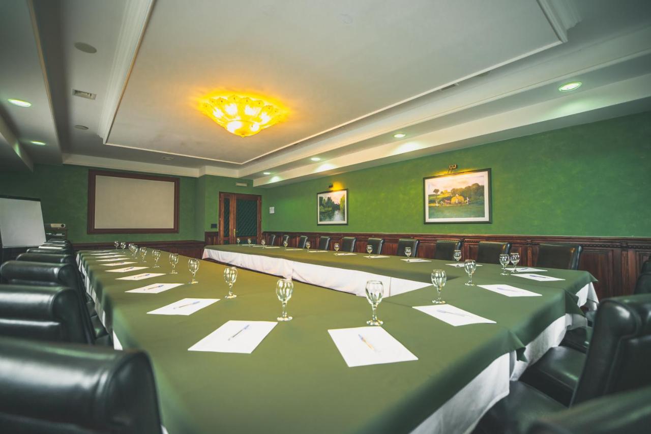אילוק Hotel Dunav מראה חיצוני תמונה